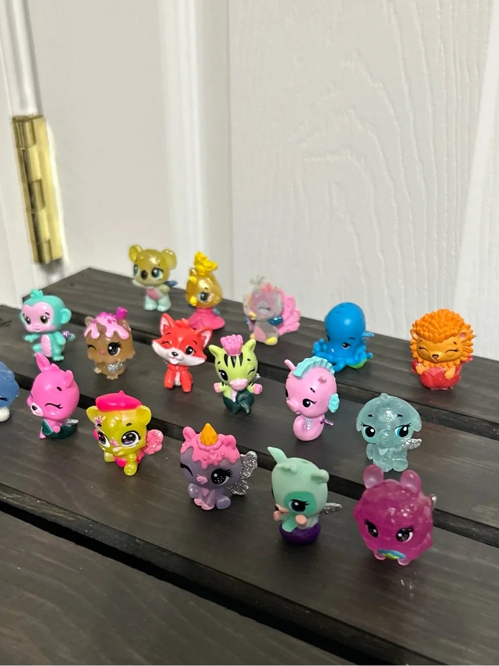 Bundle of 17 Spin Master Hatchimals Colleggtibles tiny figures
